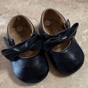 Myggpp Classic Black Infant Crib Shoes with Bow Size 12-18M